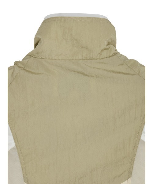 Ameri（アメリ）の「DEFORM DOCKING NYLON JACKET（ナイロンジャケット・レディース・アイボリー/カーキ/ライトブルー・SMALL/MEDIUM）」の9枚目の写真