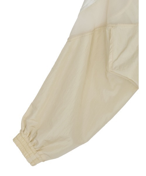 Ameri（アメリ）の「DEFORM DOCKING NYLON JACKET（ナイロンジャケット・レディース・アイボリー/カーキ/ライトブルー・SMALL/MEDIUM）」の10枚目の写真