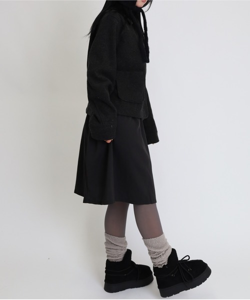 Vini（ヴィニ）の「【もふもふボア】厚底ムートンタッチショートブーツ（ブーツ・レディース・ブラック/ホワイト・MEDIUM）」の18枚目の写真