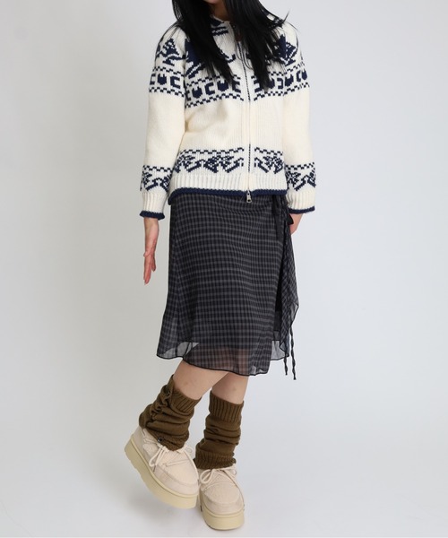 Vini（ヴィニ）の「【もふもふボア】厚底ムートンタッチショートブーツ（ブーツ・レディース・ブラック/ホワイト・MEDIUM）」の12枚目の写真