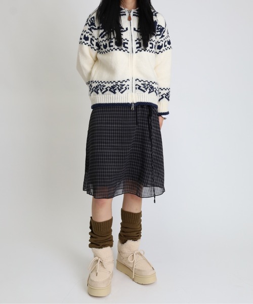 Vini（ヴィニ）の「【もふもふボア】厚底ムートンタッチショートブーツ（ブーツ・レディース・ブラック/ホワイト・MEDIUM）」の10枚目の写真