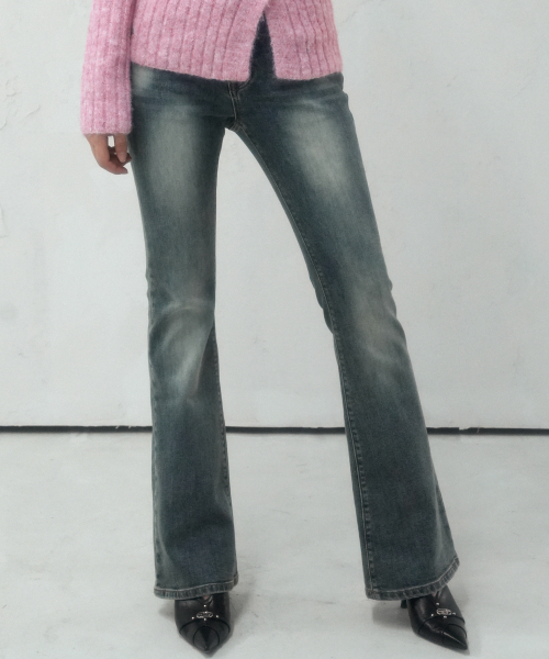 Vivacious(ビバシャス)の「Deau Bootscut Denim Pants BLACK(デニムパンツ・レディース・ブラック・SMALL/MEDIUM/LARGE)」の2枚目の写真