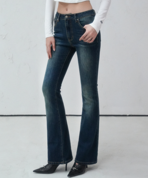 Vivacious(ビバシャス)の「Deau Bootscut Denim Pants BLACK(デニムパンツ・レディース・ブラック・SMALL/MEDIUM/LARGE)」の3枚目の写真