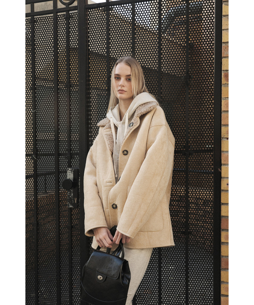 ANOETIC(アノエティック)の「REVERSIBLE MUSTANG COLLOR COAT_BEIGE(チェスターコート・レディース・ベージュ・FREE)」の7枚目の写真