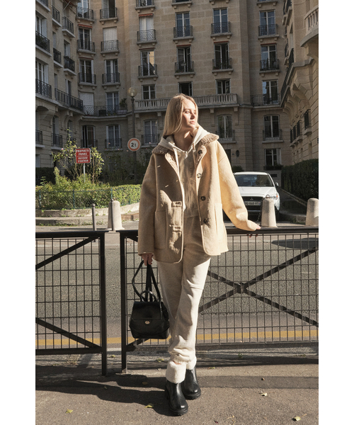 ANOETIC(アノエティック)の「REVERSIBLE MUSTANG COLLOR COAT_BEIGE(チェスターコート・レディース・ベージュ・FREE)」の9枚目の写真