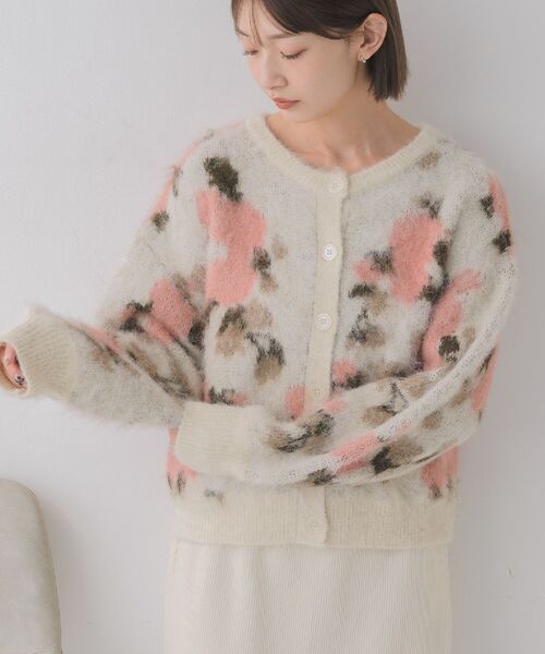 RETRO GIRL（レトロガール）の「花柄起毛NTカーデ（カーディガン/ボレロ・レディース・ブラウン/ライトグレー/ナチュラル・FREE）」の3枚目の写真
