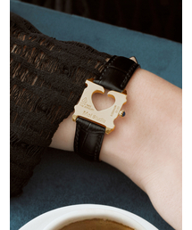 MOI STUDIO（モイ スタジオ）の「Gold Bread Clip Leather Bracelet（ブレスレット）」