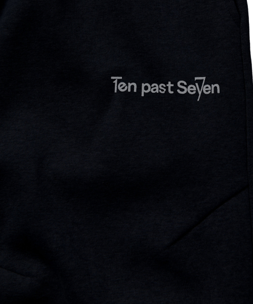 TEN PAST SEVEN（テン ファスト セブン）の「オーバーサイズジョガーパンツ - ブラック（スウェットパンツ・メンズ・その他・SMALL/LARGE）」の7枚目の写真