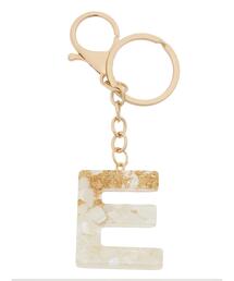 Te chichi | 樹脂イニシャルチャームE(ネックレス)