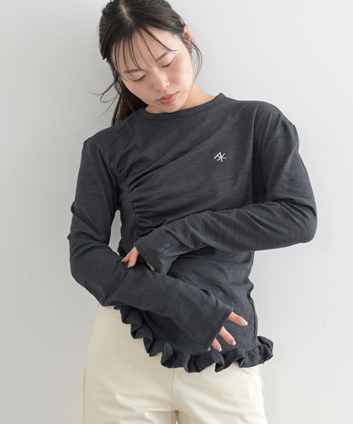 U by SPICK&SPAN（ユーバイスピックアンドスパン）の「【OURSAALTY / アワソルティ】 Pleasant Frill T-shirts（Tシャツ/カットソー・レディース・チャコールグレー/ベージュ・FREE）」の2枚目の写真