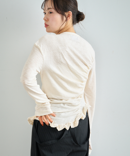 U by SPICK&SPAN（ユーバイスピックアンドスパン）の「【OURSAALTY / アワソルティ】 Pleasant Frill T-shirts（Tシャツ/カットソー・レディース・チャコールグレー/ベージュ・FREE）」の11枚目の写真