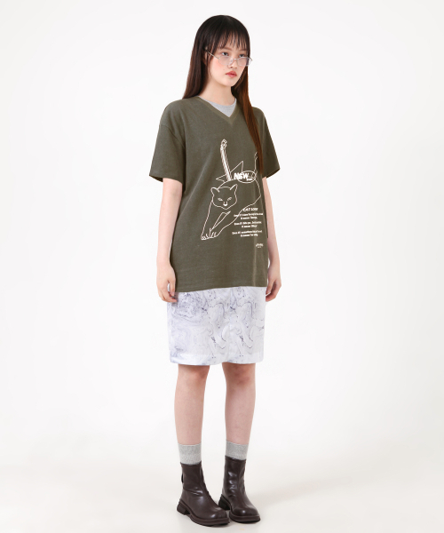 KATHARSIS(カタルシス)の「キャットラバーVネックTシャツカーキONE SIZE(Tシャツ/カットソー・レディース・その他・ONE SIZE)」の3枚目の写真