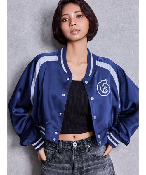 GYDA（ジェイダ）の「BACK GYDA logo Shortブルゾン（ブルゾン・レディース・オフホワイト/ピンク/ネイビー・FREE）」の2枚目の写真