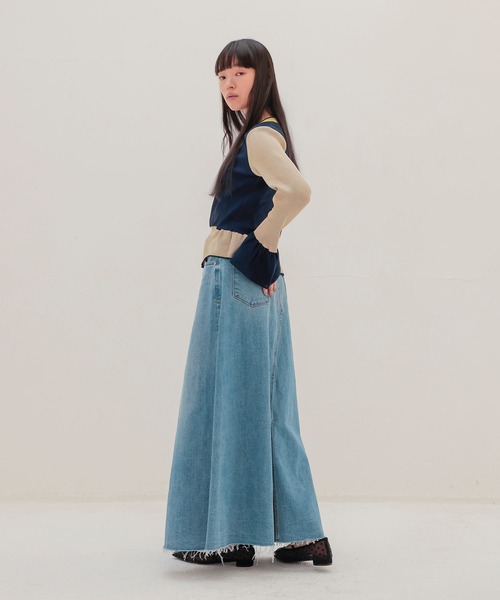 YANUK（ヤヌーク）の「YANUK / Flare Long Skirt(フレアロングデニムスカート 57162305)（デニムスカート・レディース・ブルー・38/36）」の8枚目の写真