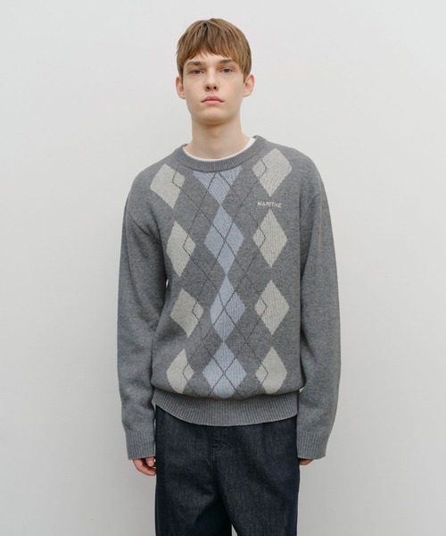 MARITHE + FRANCOIS GIRBAUD(マリテフランソワジルボー)の「ARGYLE JQD KNIT PULLOVER(ニット/セーター・レディース・ヘザーグレー/ネイビー・X-LARGE/LARGE/MEDIUM)」の2枚目の写真