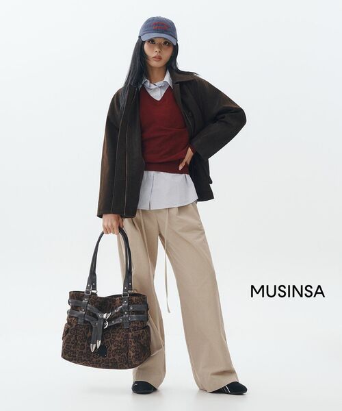 MUSINSA STANDARD WOMAN（ムシンサスタンダードウーマン）の「ウィメンズオーバーサイズウォッシュドポプリンシャツ[スカイブルー]（シャツ/ブラウス・レディース・その他・SMALL/MEDIUM/LARGE/X-SMALL）」の4枚目の写真