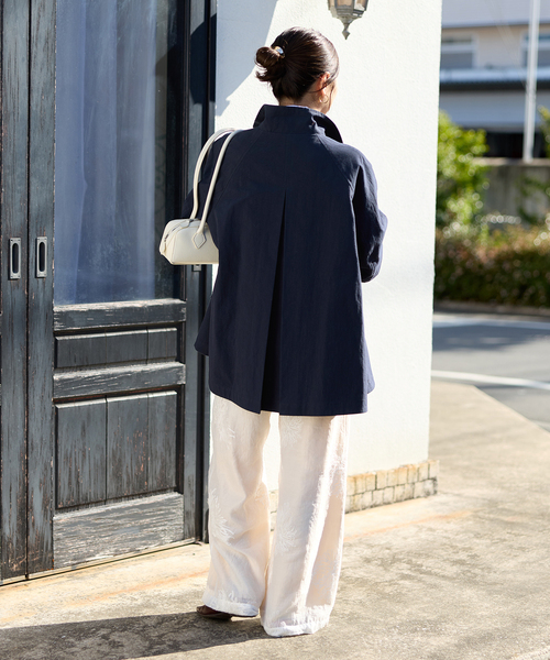 JOURNAL STANDARD（ジャーナルスタンダード）の「オーガニックコットンワッシャーテントコート（その他アウター・レディース・ベージュ/ネイビー・FREE）」の14枚目の写真