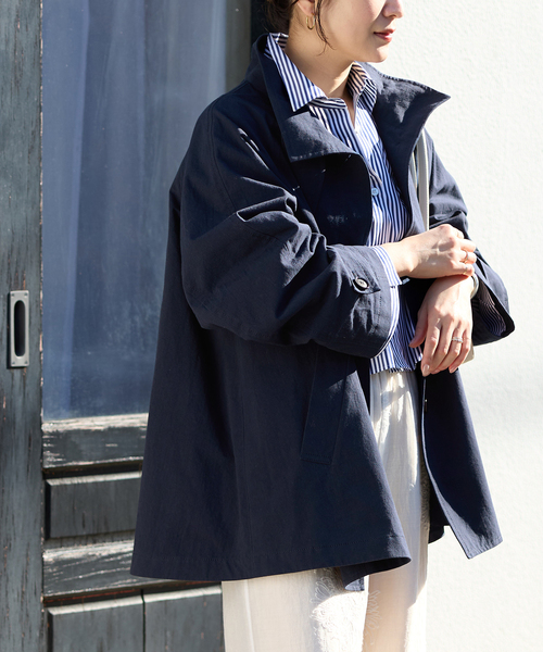 JOURNAL STANDARD（ジャーナルスタンダード）の「オーガニックコットンワッシャーテントコート（その他アウター・レディース・ベージュ/ネイビー・FREE）」の16枚目の写真