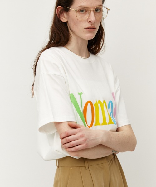 Auntie Rosa Holiday(アンティローザホリデー)の「NomadsカラーロゴオーバーサイズT(Tシャツ/カットソー・レディース・チャコールグレー/ホワイト・FREE)」の6枚目の写真