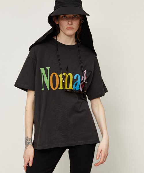 Auntie Rosa Holiday(アンティローザホリデー)の「NomadsカラーロゴオーバーサイズT(Tシャツ/カットソー・レディース・チャコールグレー/ホワイト・FREE)」の13枚目の写真