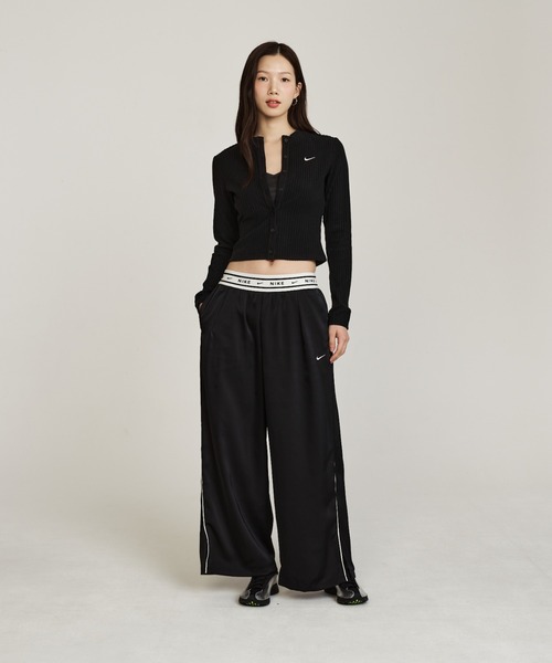 NIKE(ナイキ)の「ナイキ スポーツウェア ウィメンズ ルーズ ミッドライズ サテンパンツ / Nike Sportswear Women's Loose Mid-Rise Satin Pants IH1327-010 Black(その他パンツ・レディース・ブラック・L/M/S/XS/XL)」の18枚目の写真