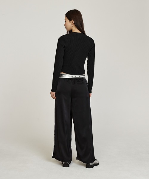 NIKE(ナイキ)の「ナイキ スポーツウェア ウィメンズ ルーズ ミッドライズ サテンパンツ / Nike Sportswear Women's Loose Mid-Rise Satin Pants IH1327-010 Black(その他パンツ・レディース・ブラック・L/M/S/XS/XL)」の20枚目の写真