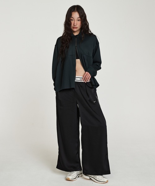 NIKE(ナイキ)の「ナイキ スポーツウェア ウィメンズ ルーズ ミッドライズ サテンパンツ / Nike Sportswear Women's Loose Mid-Rise Satin Pants IH1327-010 Black(その他パンツ・レディース・ブラック・L/M/S/XS/XL)」の13枚目の写真