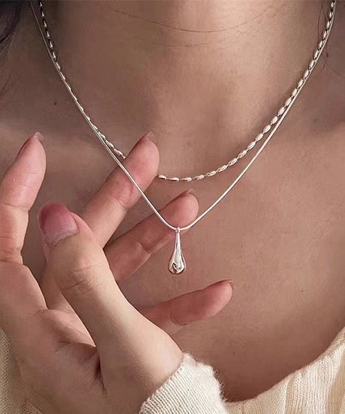 ARCHIVER(アーカイバ)の「【Bz】ドロップモチーフ レイヤードネックレス シルバー (DAY)(ネックレス・レディース・シルバー・FREE)」の3枚目の写真