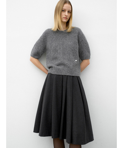ATELIER NAIN(アトリエナイン)の「(SK-5065)TUCK VOLUME MIDI FLARE SKIRT(スカート・レディース・チャコール/ブラック・MEDIUM/SMALL)」の3枚目の写真