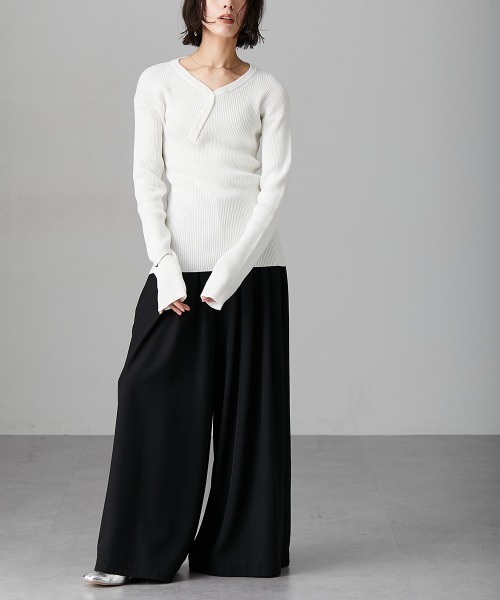 Soiunique（スワユニーク）の「斜めボタンデザインVネックリブニット ［Soiunique］（ニット/セーター・レディース・グリーン/ブラック/オフホワイト/杢グレー・M/L/LL）」の11枚目の写真