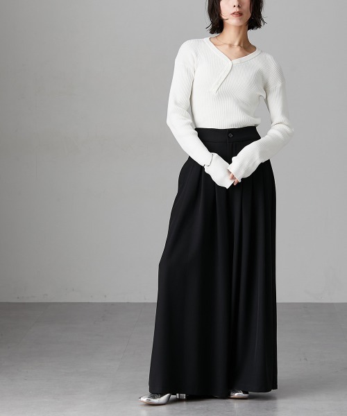 Soiunique（スワユニーク）の「斜めボタンデザインVネックリブニット ［Soiunique］（ニット/セーター・レディース・グリーン/ブラック/オフホワイト/杢グレー・M/L/LL）」の7枚目の写真