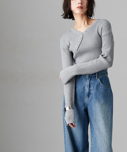 Soiunique（スワユニーク）の「斜めボタンデザインVネックリブニット ［Soiunique］（ニット/セーター・レディース・グリーン/ブラック/オフホワイト/杢グレー・M/L/LL）」の20枚目の写真