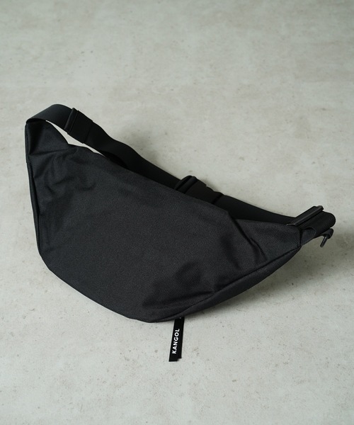 KANGOL（カンゴール）の「"06"≪KANGOL≫ブランドロゴマーク ウエストバッグ（ボディバッグ/ウエストポーチ・メンズ・ブラック×ホワイト/ブラック・ONE SIZE）」の9枚目の写真
