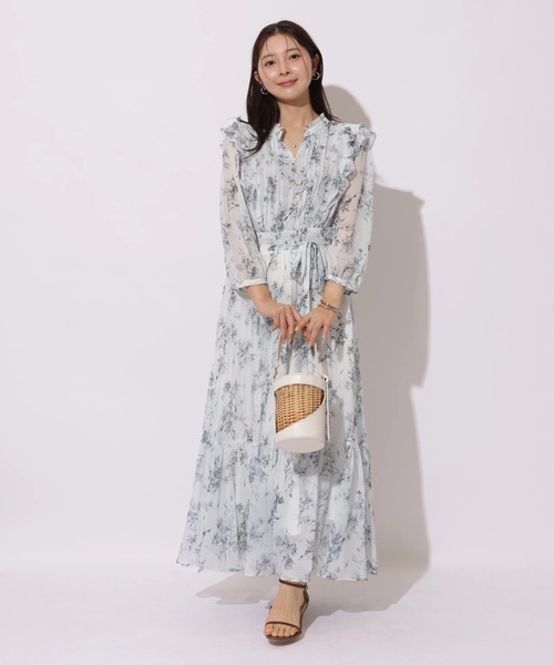 Apuweiser-riche（アプワイザーリッシェ）の「ラインフラワープリーツワンピース（ワンピース・レディース・ライトイエロー/ピンクベージュ/ライトブルー・2/1/0）」の8枚目の写真