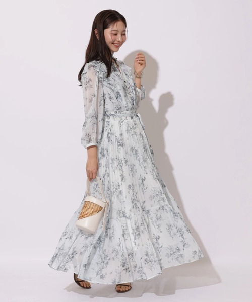 Apuweiser-riche（アプワイザーリッシェ）の「ラインフラワープリーツワンピース（ワンピース・レディース・ライトイエロー/ピンクベージュ/ライトブルー・2/1/0）」の10枚目の写真