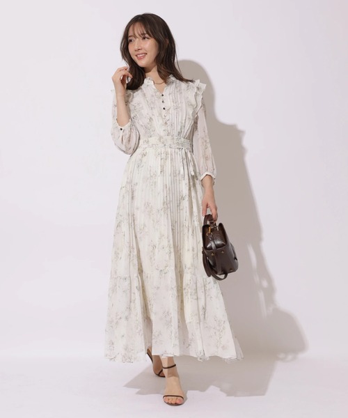 Apuweiser-riche（アプワイザーリッシェ）の「ラインフラワープリーツワンピース（ワンピース・レディース・ライトイエロー/ピンクベージュ/ライトブルー・2/1/0）」の18枚目の写真