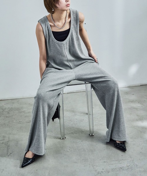 Fashion Letter(ファッションレター)の「針抜きテレコ リブニットオールインワン(サロペット/オーバーオール・レディース・カーキ/グレイッシュベージュ/ブラック/杢グレー・M)」の3枚目の写真