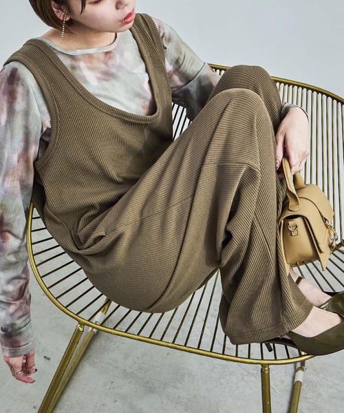 Fashion Letter(ファッションレター)の「針抜きテレコ リブニットオールインワン(サロペット/オーバーオール・レディース・カーキ/グレイッシュベージュ/ブラック/杢グレー・M)」の1枚目の写真