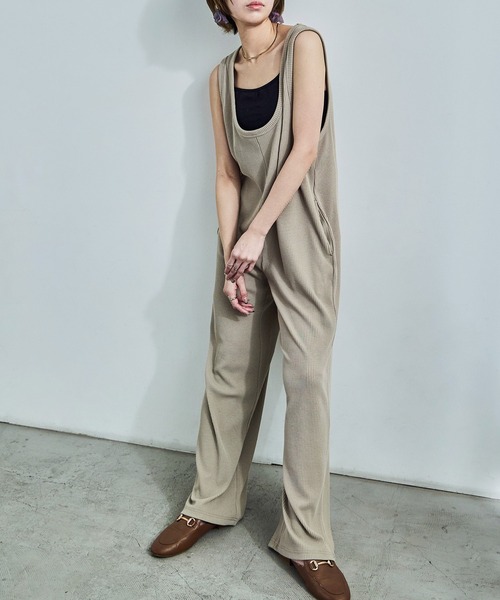 Fashion Letter(ファッションレター)の「針抜きテレコ リブニットオールインワン(サロペット/オーバーオール・レディース・カーキ/グレイッシュベージュ/ブラック/杢グレー・M)」の5枚目の写真