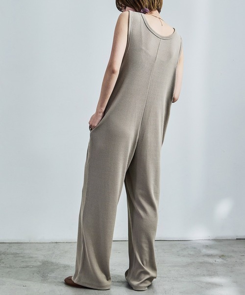 Fashion Letter(ファッションレター)の「針抜きテレコ リブニットオールインワン(サロペット/オーバーオール・レディース・カーキ/グレイッシュベージュ/ブラック/杢グレー・M)」の11枚目の写真