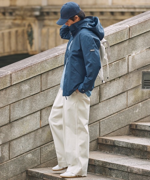 AIGLE(エーグル)の「GORE-TEX ゴアテックス 防風 透湿 防水 2レイヤー ジャケット RP / フード取り外し可(マウンテンパーカー・メンズ・ベージュ/ダークネイビー/グレー・XXL/XS/XL/S/M/L)」の6枚目の写真