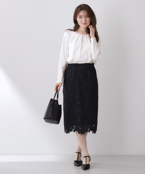 index(インデックス)の「アシメタックフリルバートップス【洗濯機OK】(Tシャツ/カットソー・レディース・ネイビー/サンドベージュ/オフホワイト・40/38/36)」の4枚目の写真