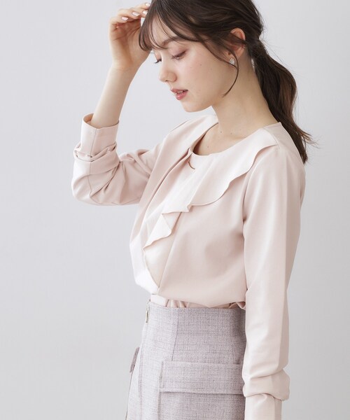 index(インデックス)の「アシメタックフリルバートップス【洗濯機OK】(Tシャツ/カットソー・レディース・ネイビー/サンドベージュ/オフホワイト・40/38/36)」の15枚目の写真