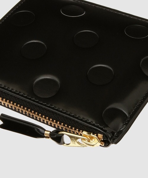 Wallet COMME des GARCONS（ウォレットコム デギャルソン）の「【DOTS EMBOSSED】L-ZIP WALLET（財布・メンズ・ブラック・ONE SIZE）」の3枚目の写真