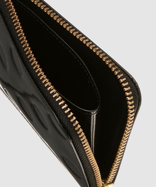 Wallet COMME des GARCONS（ウォレットコム デギャルソン）の「【DOTS EMBOSSED】L-ZIP WALLET（財布・メンズ・ブラック・ONE SIZE）」の4枚目の写真