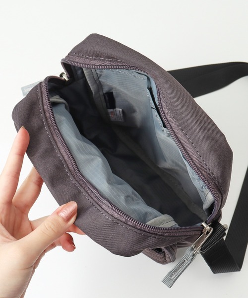 anello GRANDE(アネログランデ)の「anelloGRANDE キャビン スクエアショルダー(ショルダーバッグ・レディース・ブラック/グレイッシュベージュ/オリーブ/ダークブラック/ベージュ/モスグリーン/ピンク・FREE)」の16枚目の写真