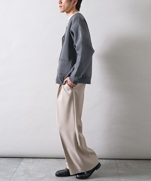 CRAFT STANDARD BOUTIQUE（クラフトスタンダードブティック）の「ウォッシャブルVネックカーディガン（カーディガン/ボレロ・メンズ・ベージュ/チャコールグレー/ブラック・M/L）」の22枚目の写真