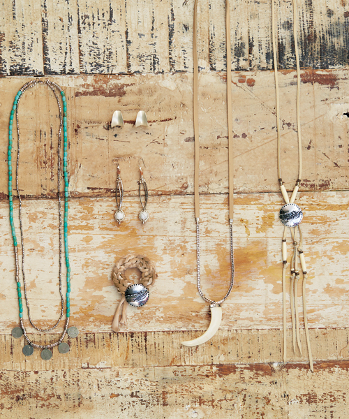 PAPILLONNER(パピヨネ)の「【2016 Spring & Summer】 ラウンドリーフピアス(ピアス(両耳用)・レディース・ゴールド/シルバー・FREE)」の6枚目の写真