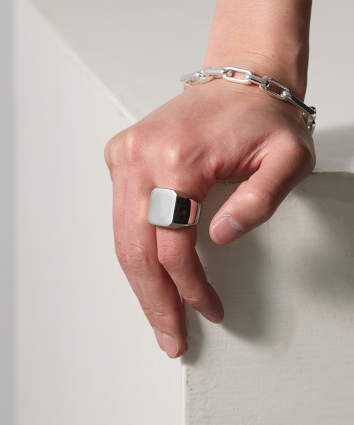 MAGASIN DE MODE Brew(マガジンデモードブリュー)の「【MAGASIN DE MODE Brew】Bold Square Ring -STENLESS STEEL- ステンレス(リング・メンズ・シルバー・ 19/22/24)」の3枚目の写真
