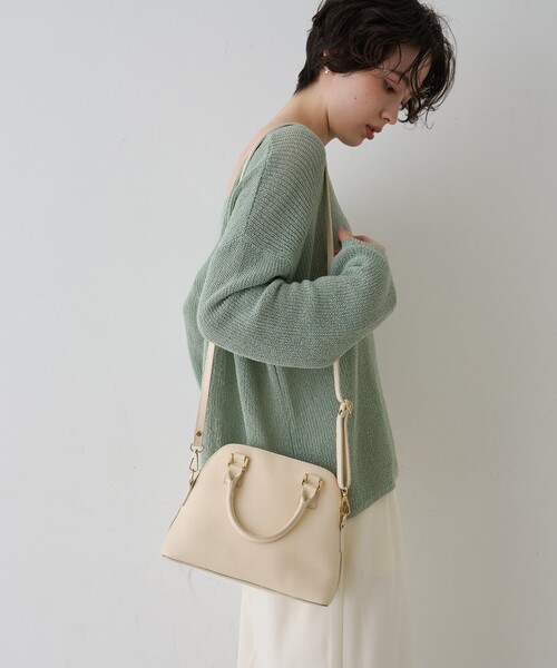 AULENTTI(オウレンティ)の「【AULENTTI/オウレンティ】レザー2wayハンドバッグ/ショルダーバッグ(ショルダーバッグ・レディース・ブラック/クリーム・フリー)」の4枚目の写真